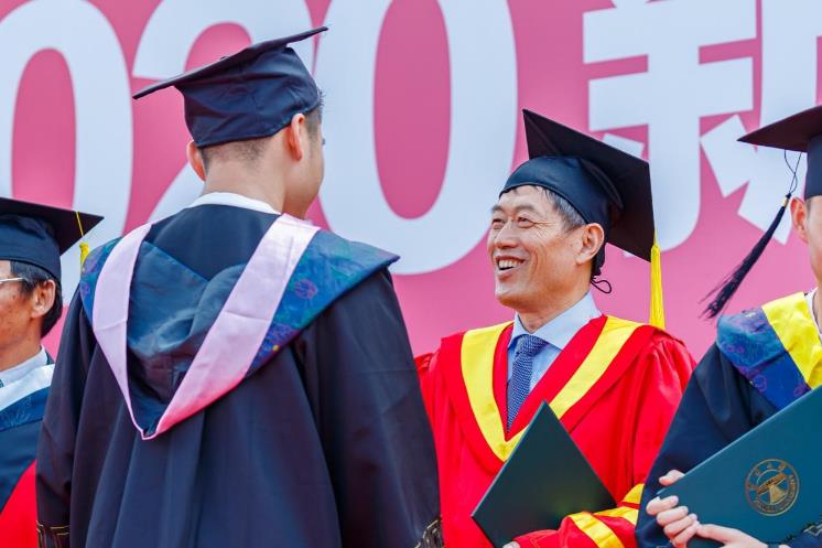 云南大学毕业证(云南大学毕业证外壳)