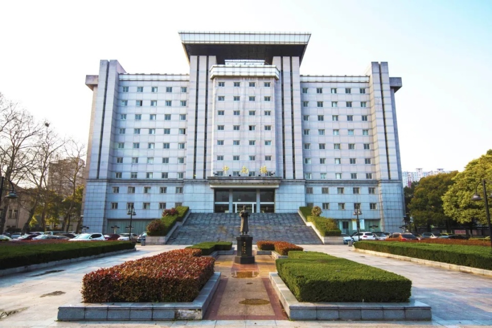 中南财经政法大学排名